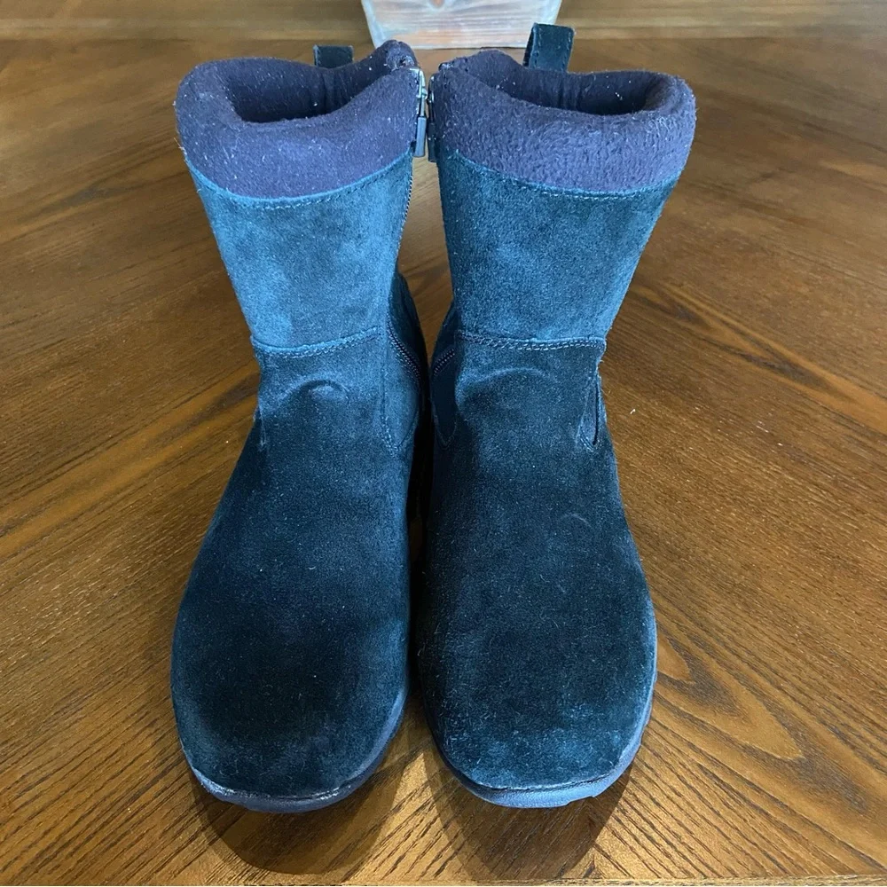 L.L. Bean Boots Women’s Size 6 Black Suede Furry Winter Insulated Zip Up